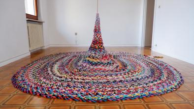 endless carpet, 